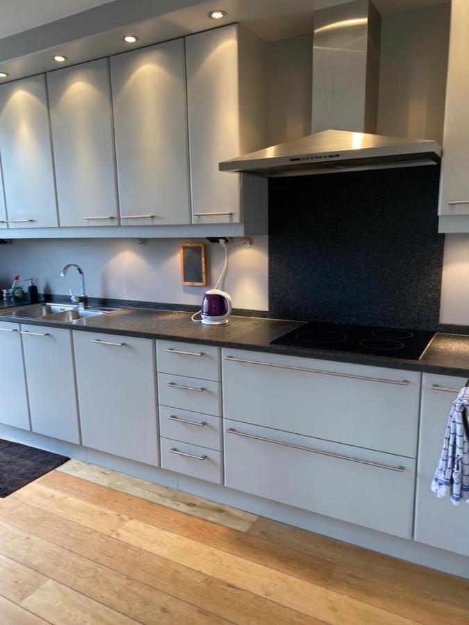 Lichtrijk Mooi Appartement Met Zicht Op Hof Van Roosendael Anvers Exterior foto