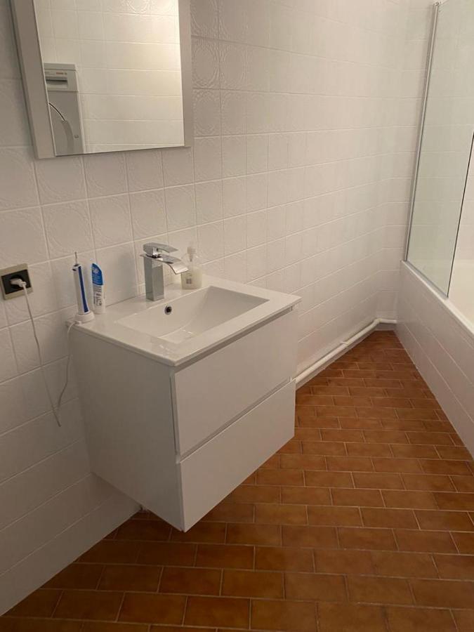 Lichtrijk Mooi Appartement Met Zicht Op Hof Van Roosendael Anvers Exterior foto