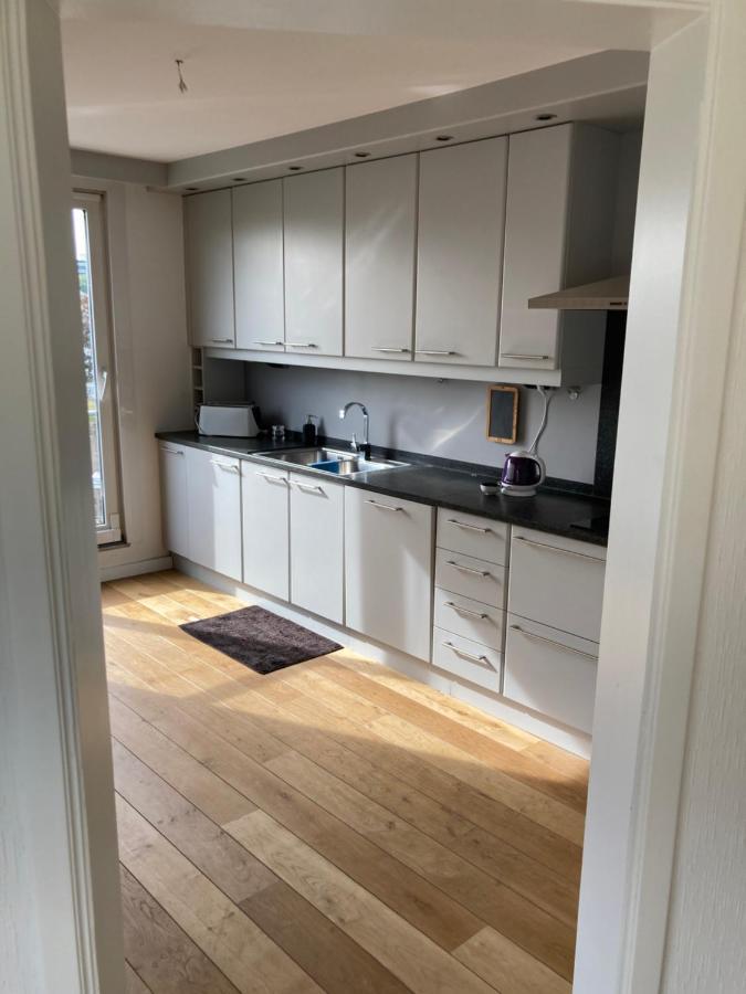 Lichtrijk Mooi Appartement Met Zicht Op Hof Van Roosendael Anvers Exterior foto